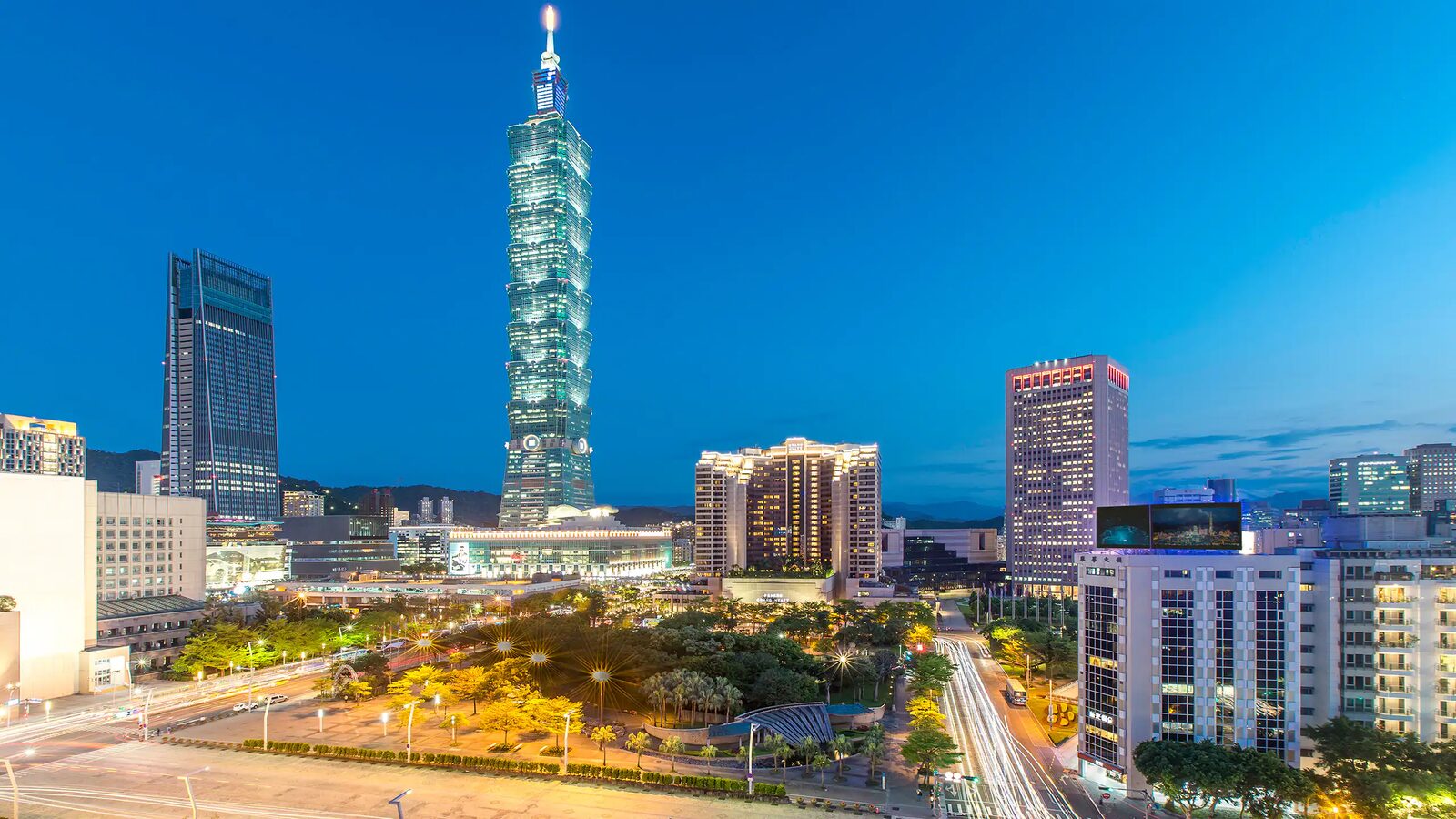 Grand Hyatt Taipei, with Taipei 101 on the left