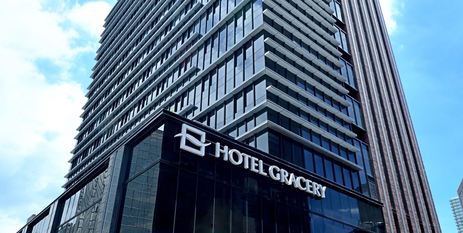 The Hotel Gracery Taipei building and its HOTEL GRACERY sign