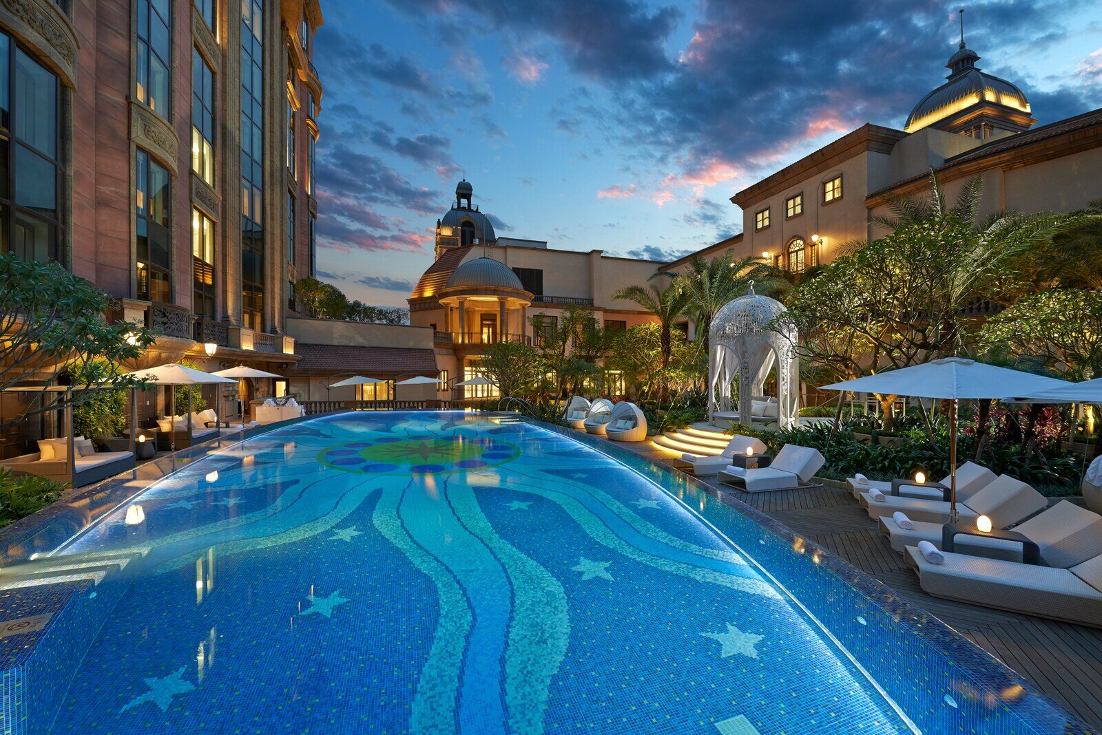 The outdoor pool and poolside loungers at Mandarin Oriental, Taipei