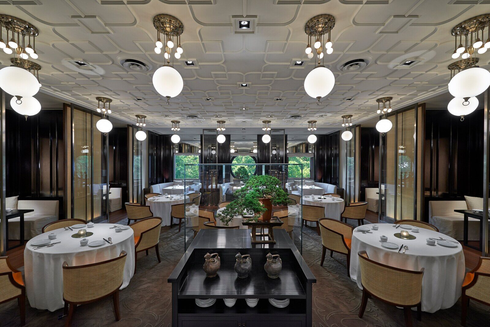 The dining room of Ya Ge at Mandarin Oriental, Taipei